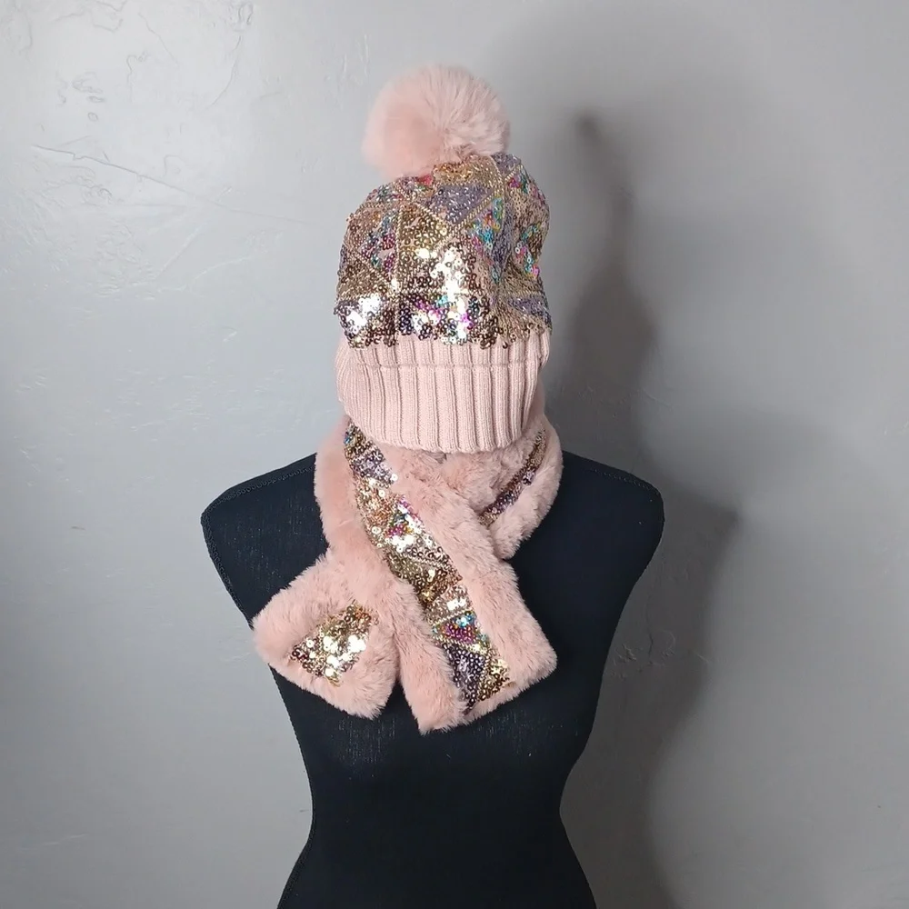Girl's Winter Knit Hat‎ and Scarf